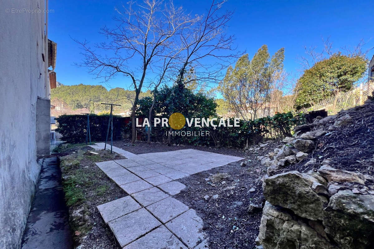 Maison à SAINT-SAVOURNIN