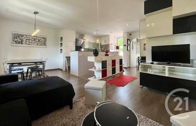 Appartement à FONTAINES-SUR-SAONE