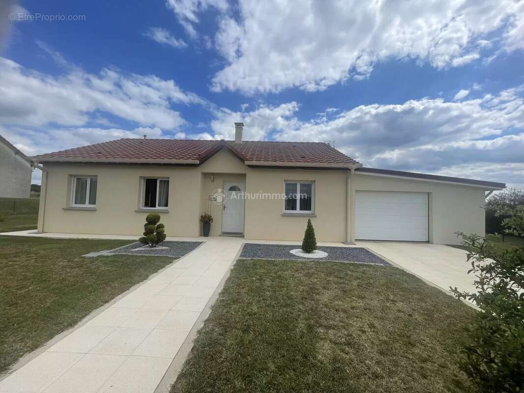 Maison à SAINT-PRANCHER