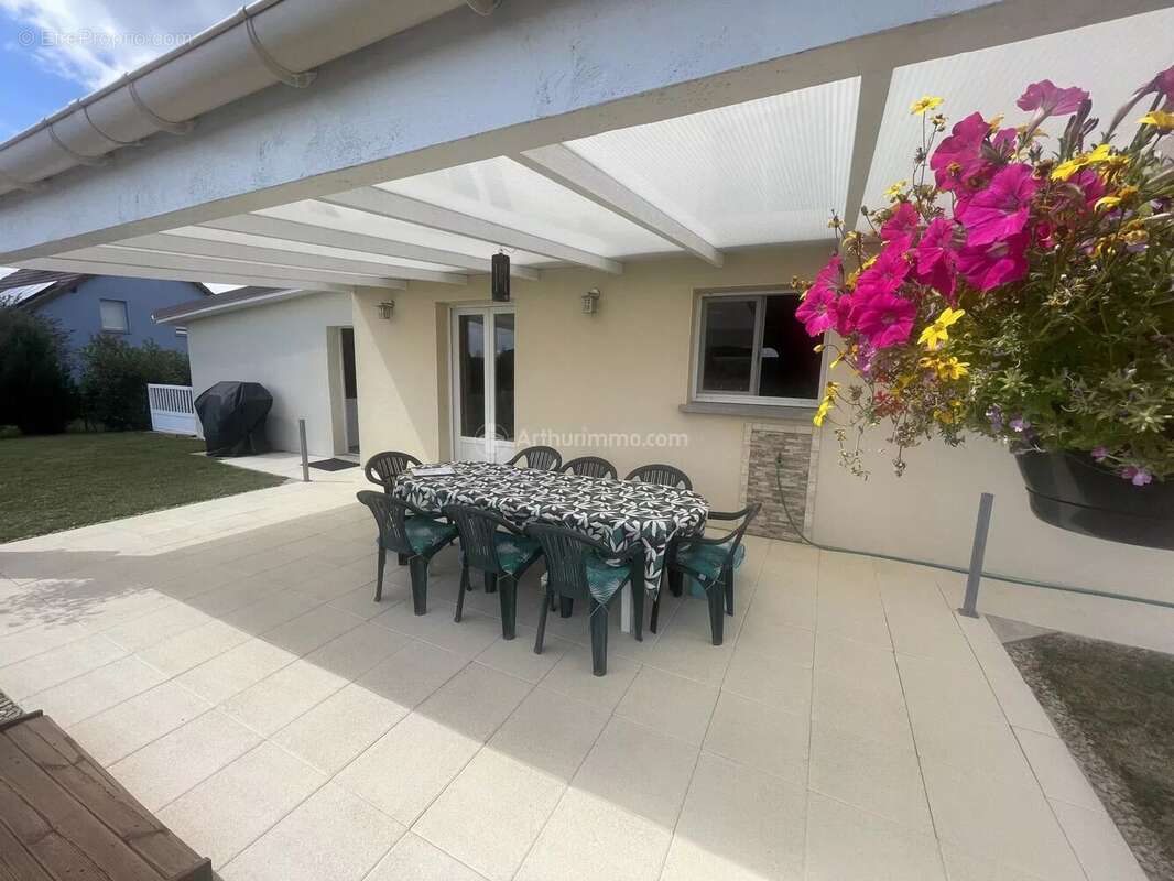 Maison à SAINT-PRANCHER