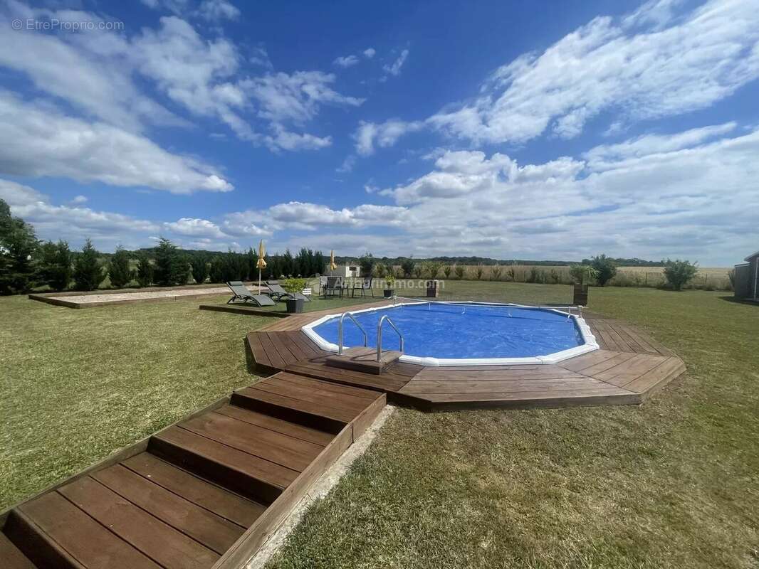 Maison à SAINT-PRANCHER