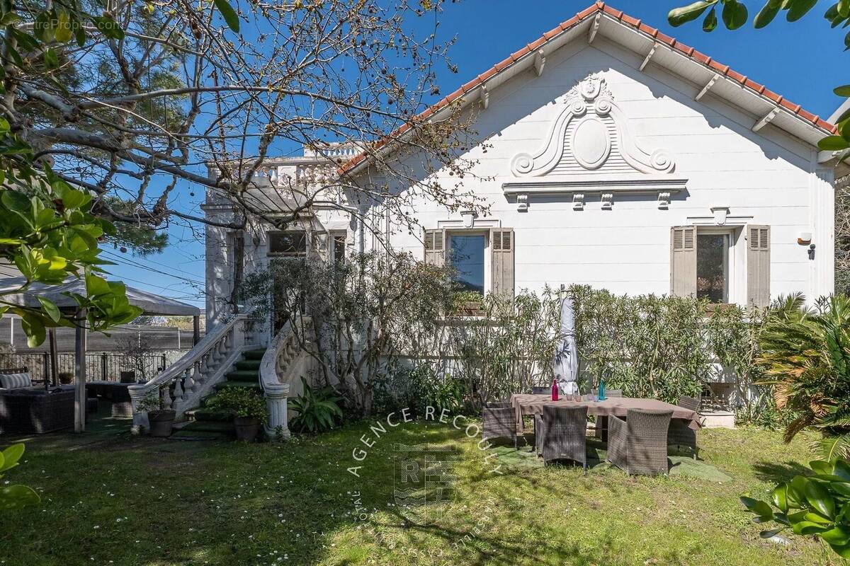 Maison à MARSEILLE-8E