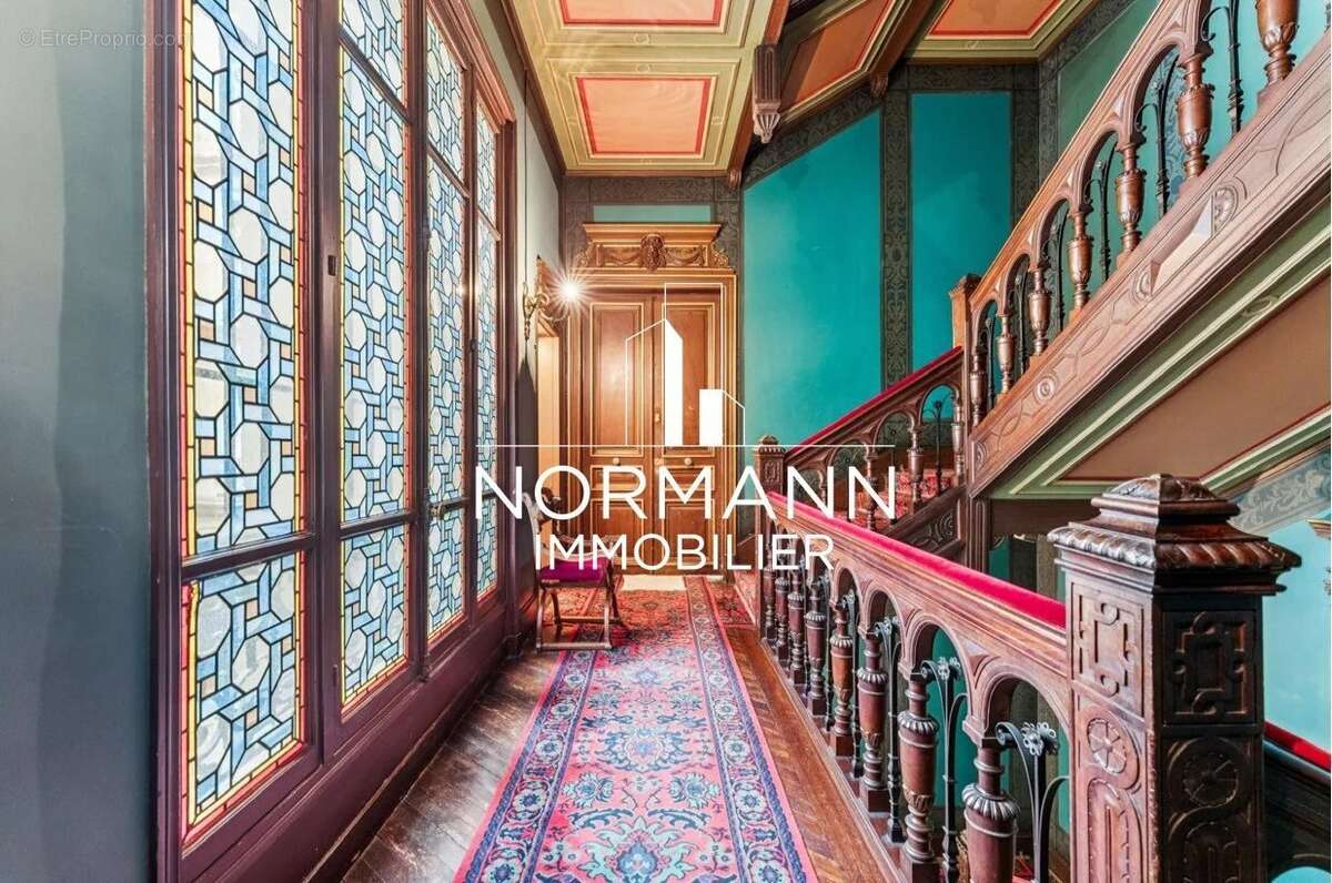 Appartement à PARIS-8E