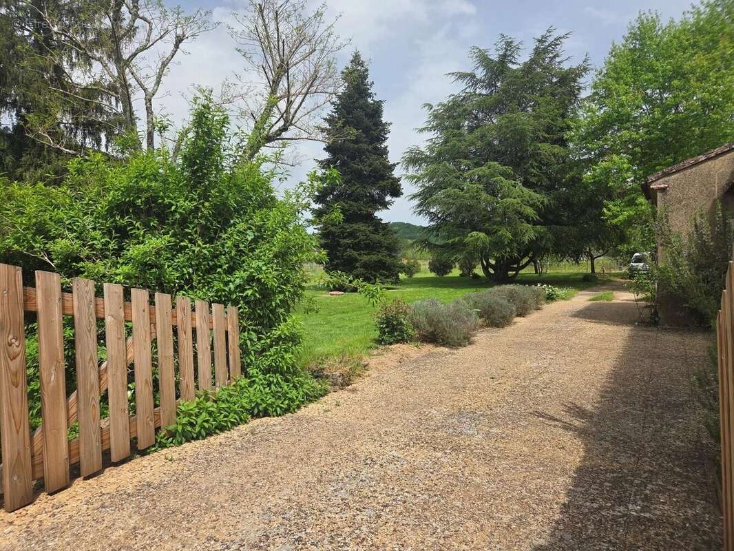 Maison à ANGLARS-JUILLAC