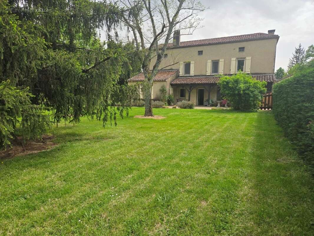 Maison à ANGLARS-JUILLAC