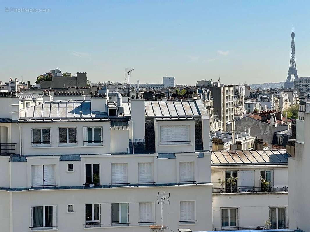 Appartement à PARIS-16E