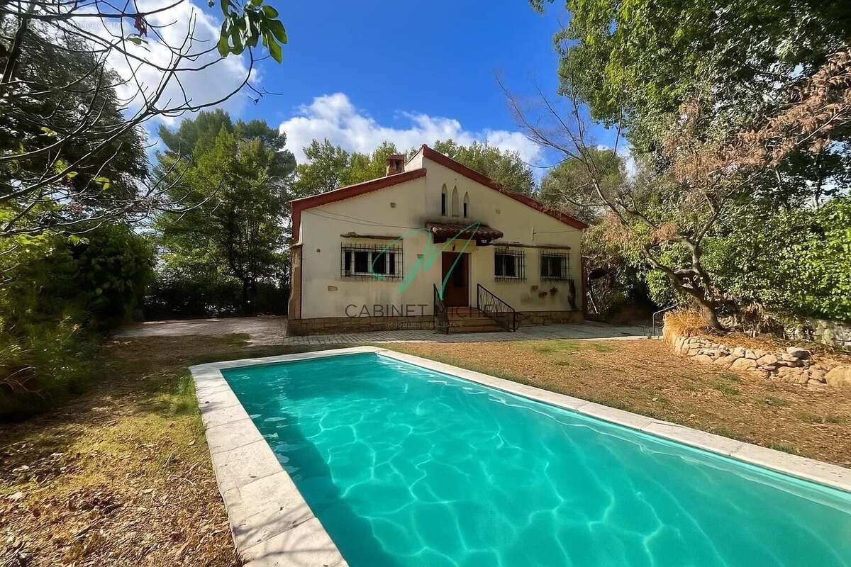 Maison à ROQUEFORT-LES-PINS