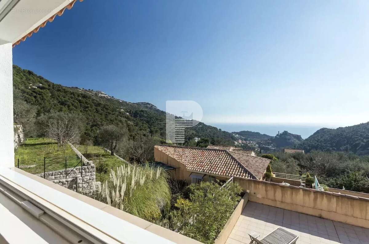 Appartement à EZE