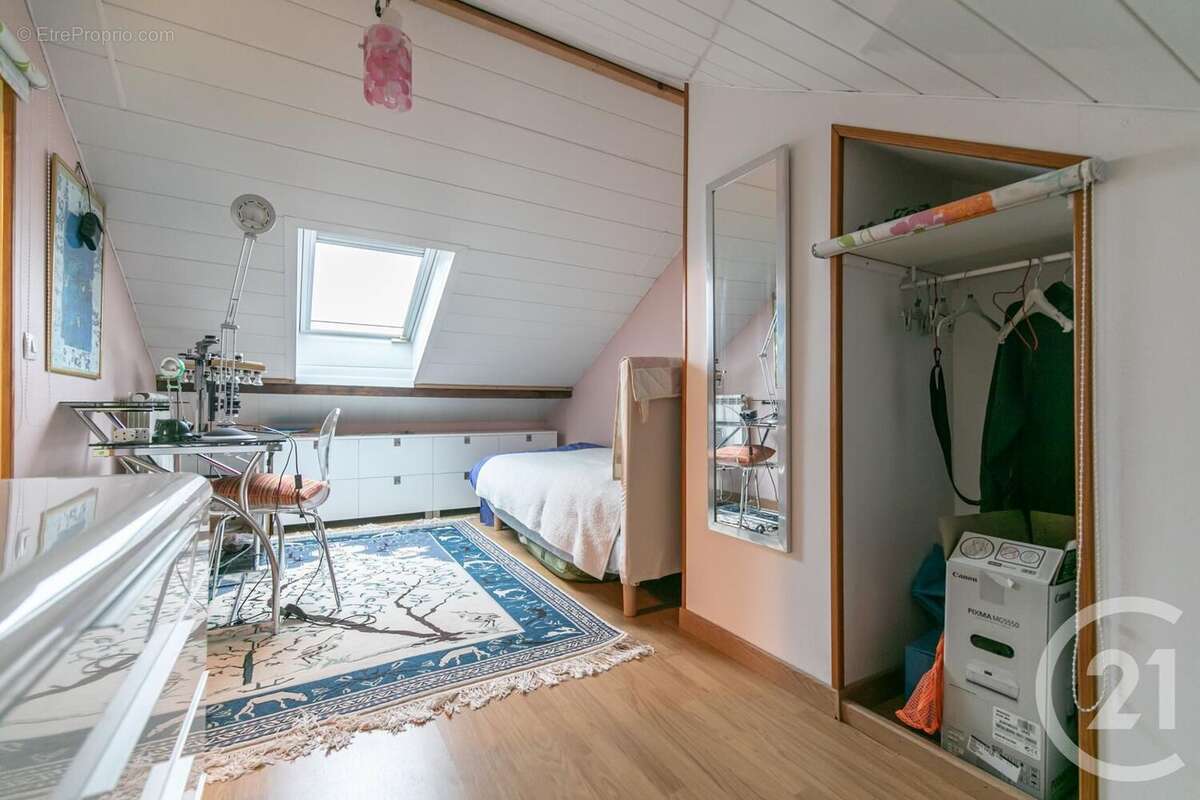 Maison à SAINT-MAUR-DES-FOSSES