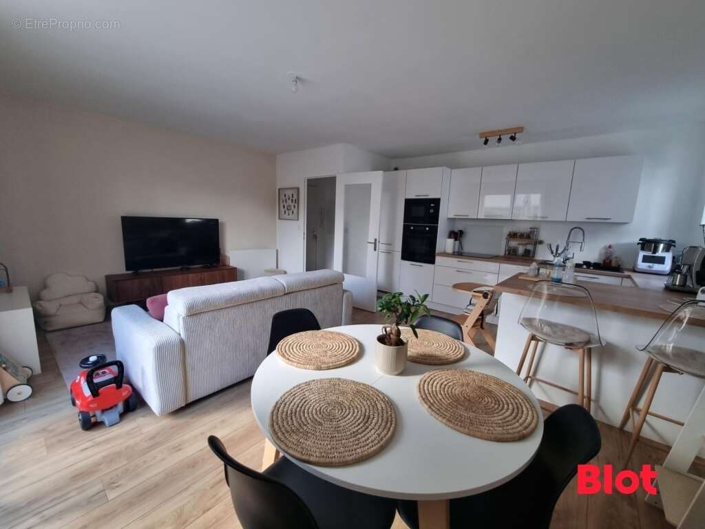 Appartement à PARTHENAY-DE-BRETAGNE