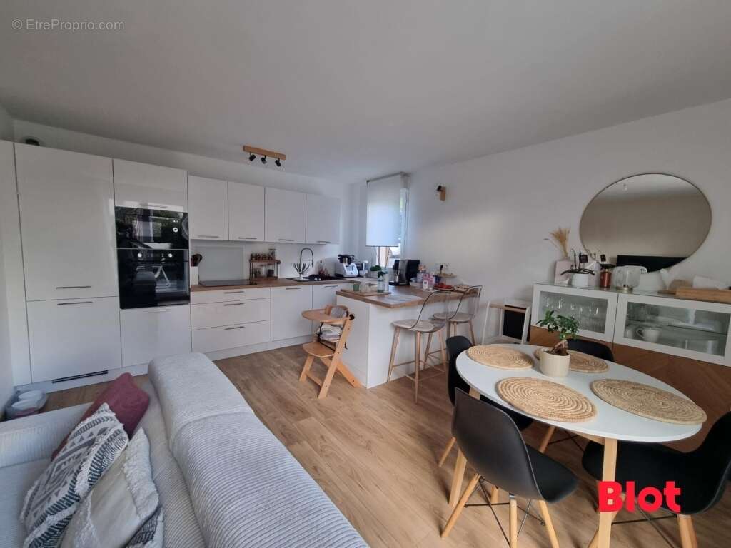 Appartement à PARTHENAY-DE-BRETAGNE
