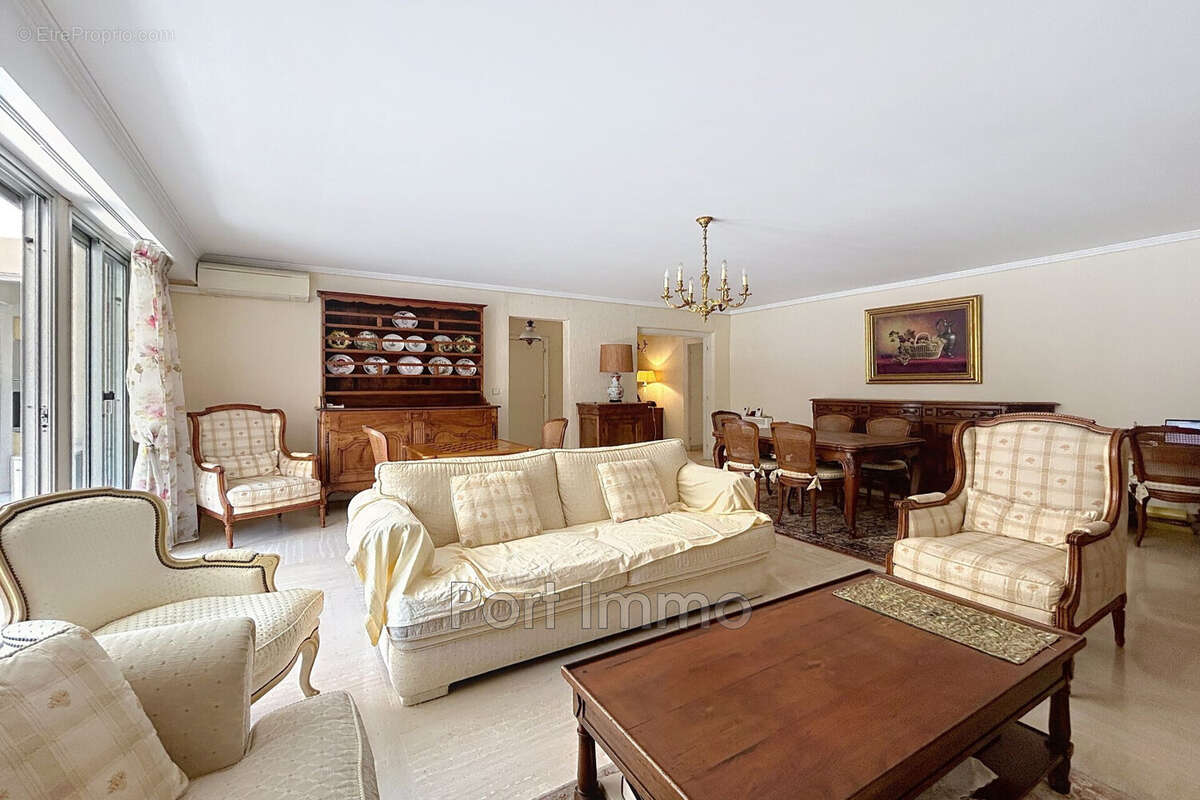 Appartement à CAGNES-SUR-MER