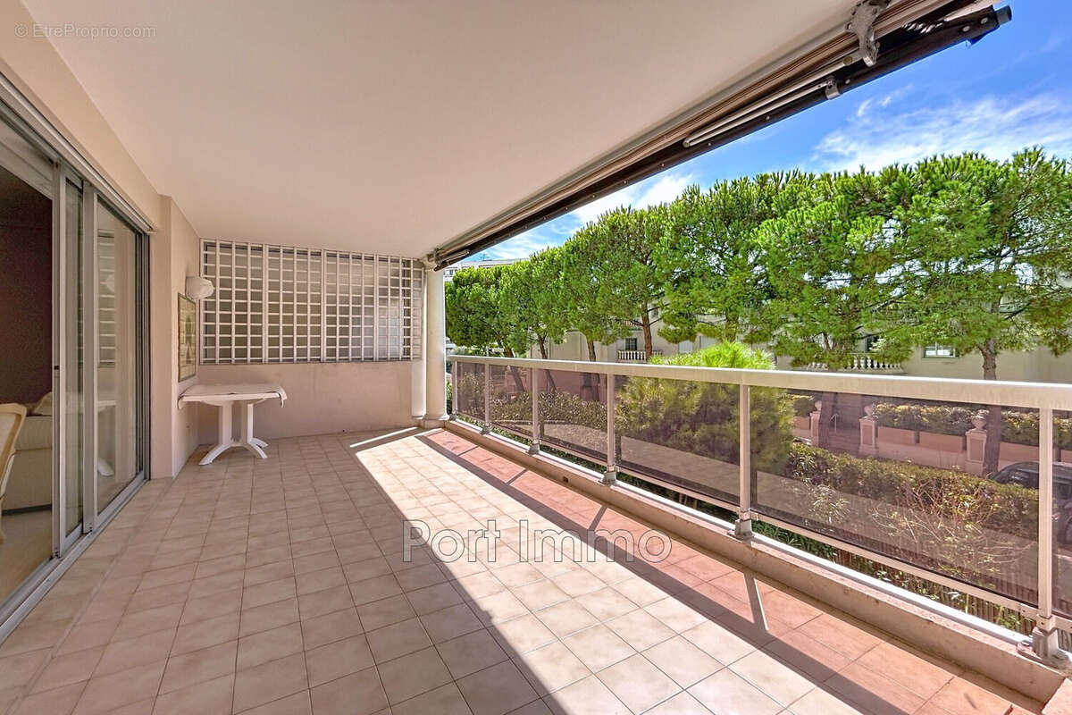 Appartement à CAGNES-SUR-MER