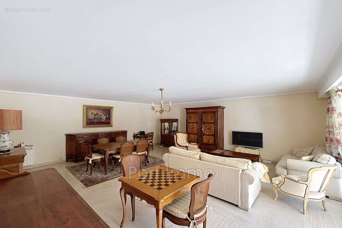 Appartement à CAGNES-SUR-MER