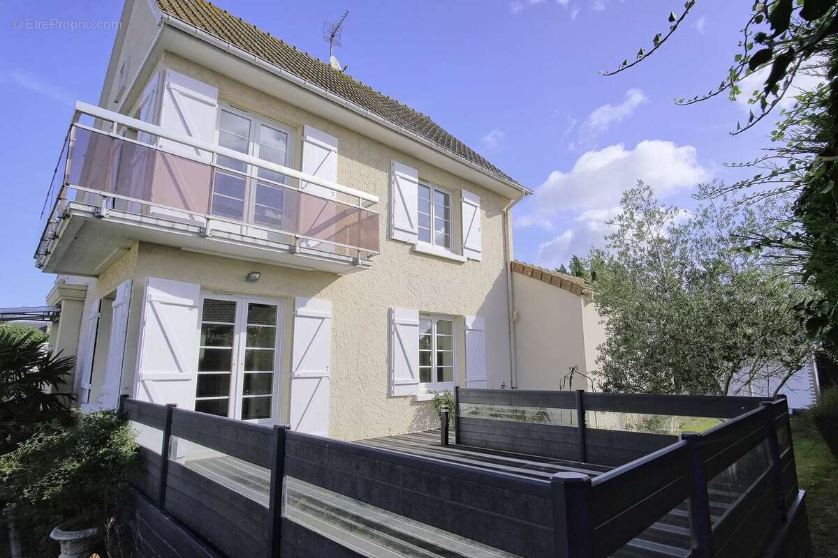 Maison à COURSEULLES-SUR-MER