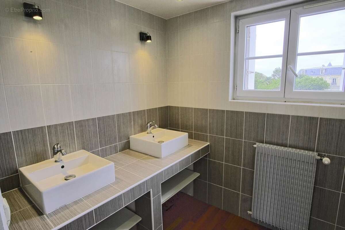 Maison à COURSEULLES-SUR-MER