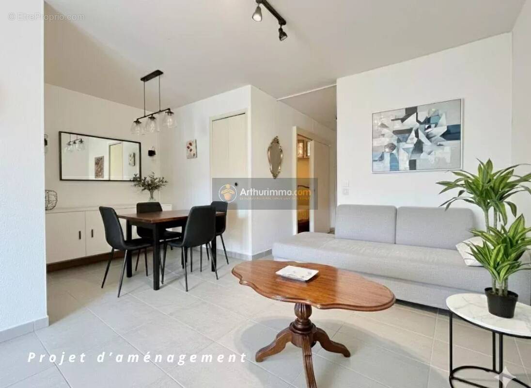 Appartement à FREJUS