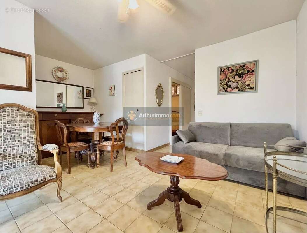 Appartement à FREJUS