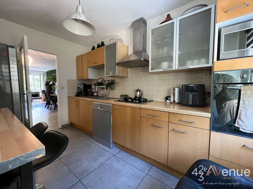 Appartement à SAINT-ETIENNE