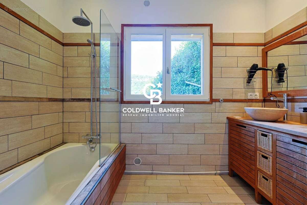 Maison à LA CROIX-VALMER