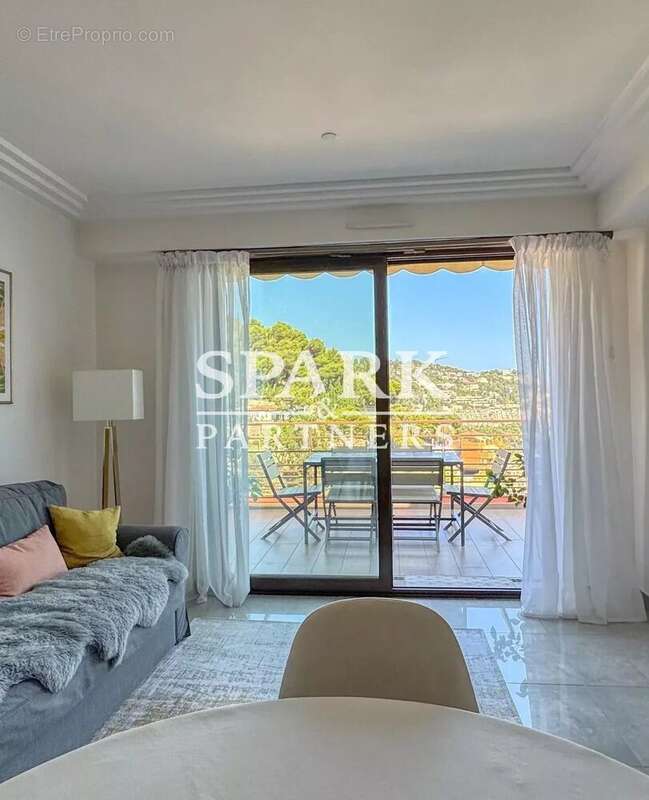 Appartement à ROQUEBRUNE-CAP-MARTIN