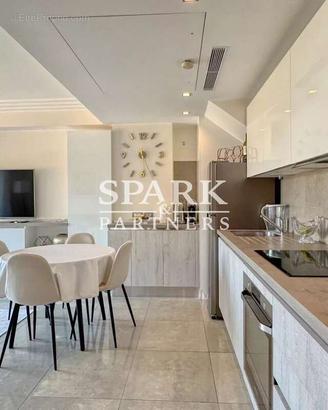 Appartement à ROQUEBRUNE-CAP-MARTIN