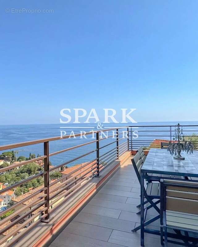 Appartement à ROQUEBRUNE-CAP-MARTIN