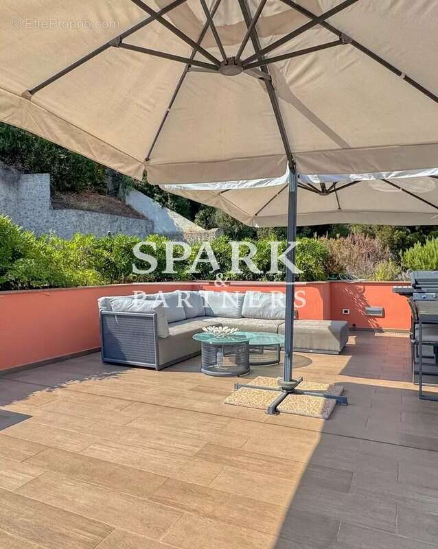 Appartement à ROQUEBRUNE-CAP-MARTIN