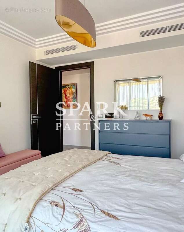 Appartement à ROQUEBRUNE-CAP-MARTIN