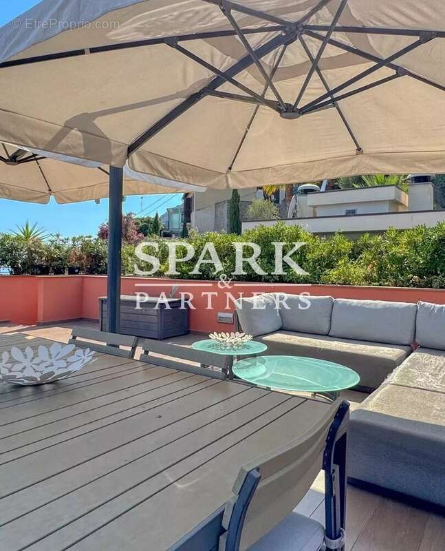 Appartement à ROQUEBRUNE-CAP-MARTIN