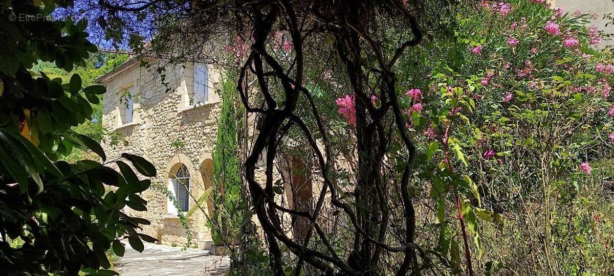 Maison à COUZE-ET-SAINT-FRONT