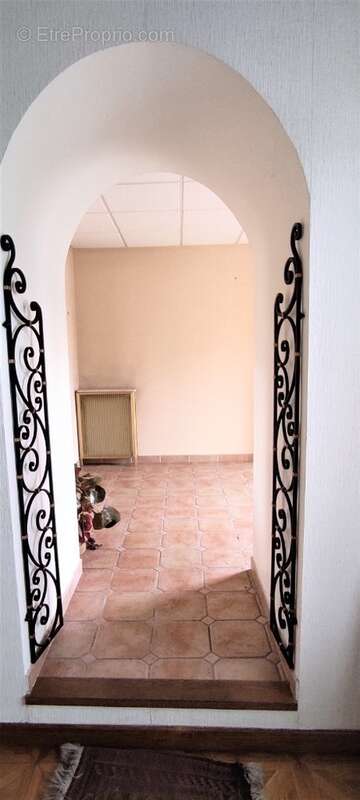 Maison à COUZE-ET-SAINT-FRONT