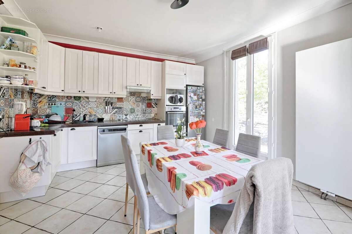 Maison à SAINT-MAUR-DES-FOSSES