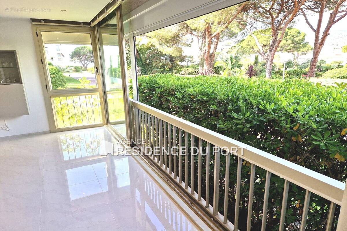 Appartement à MANDELIEU-LA-NAPOULE