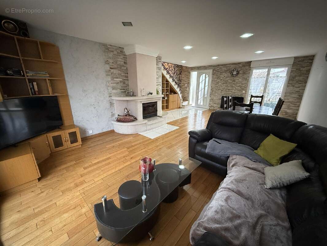 Maison à CHAMPIGNY-SUR-MARNE