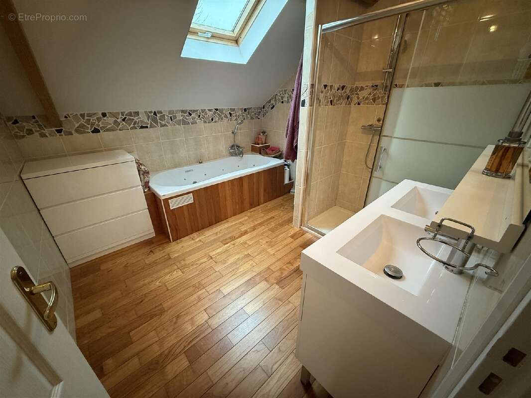 Maison à CHAMPIGNY-SUR-MARNE