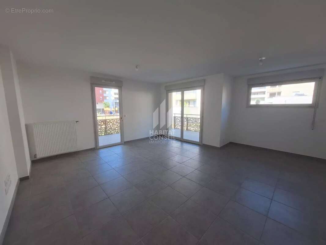 Appartement à MOIRANS