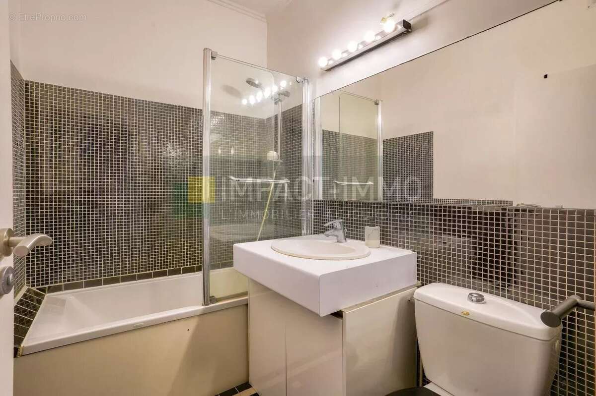 Appartement à LEVALLOIS-PERRET