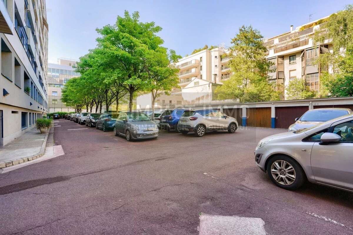 Appartement à LEVALLOIS-PERRET