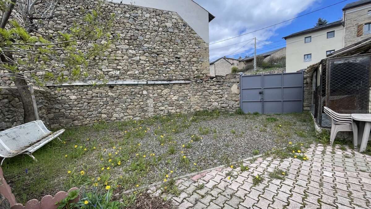 Appartement à FONT-ROMEU-ODEILLO-VIA