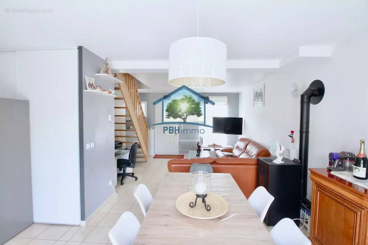 Maison à LA FERTE-GAUCHER