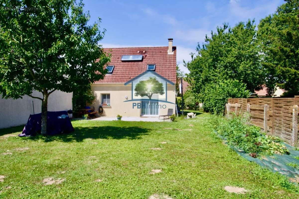 Maison à LA FERTE-GAUCHER