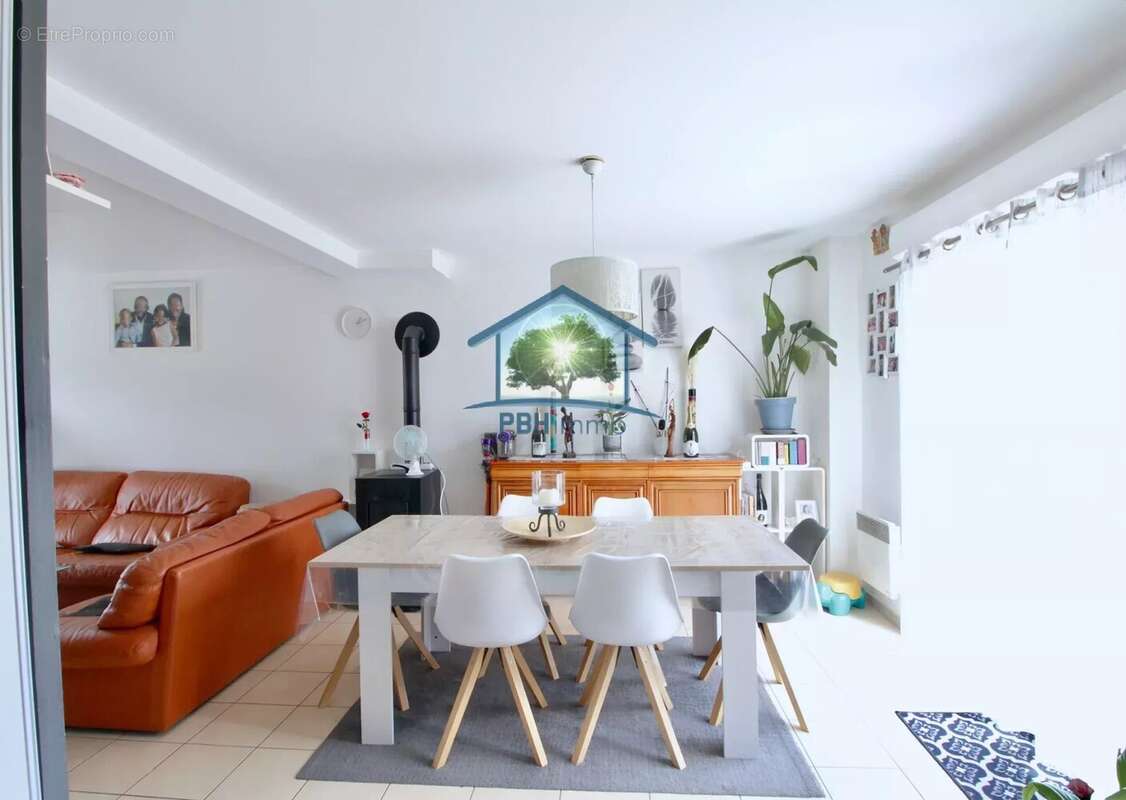 Maison à LA FERTE-GAUCHER