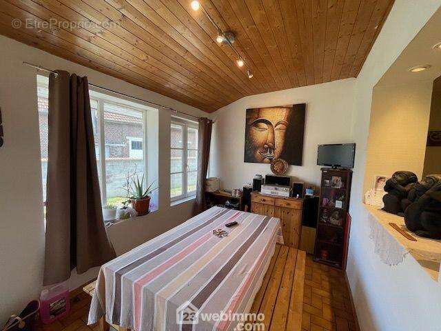 Appartement à THIESCOURT