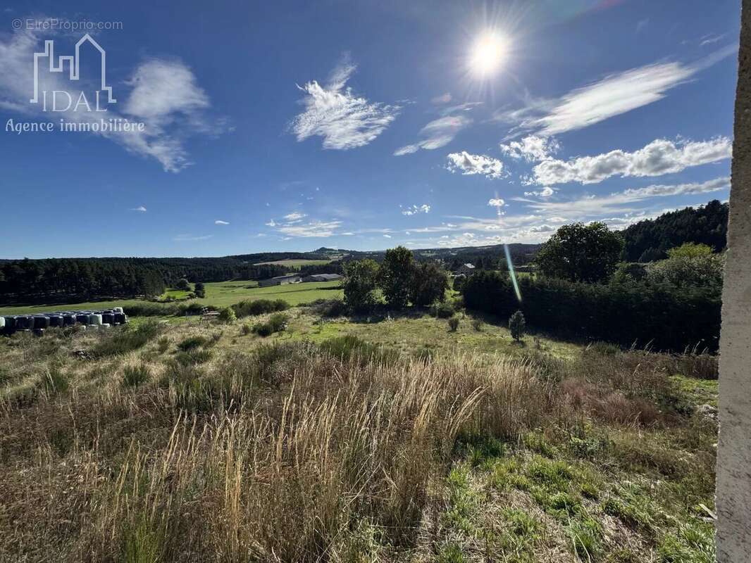Maison à AUMONT-AUBRAC