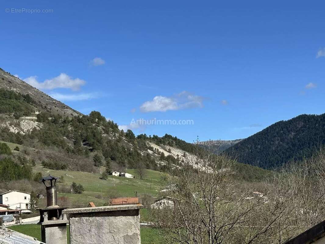 Maison à LAMBRUISSE