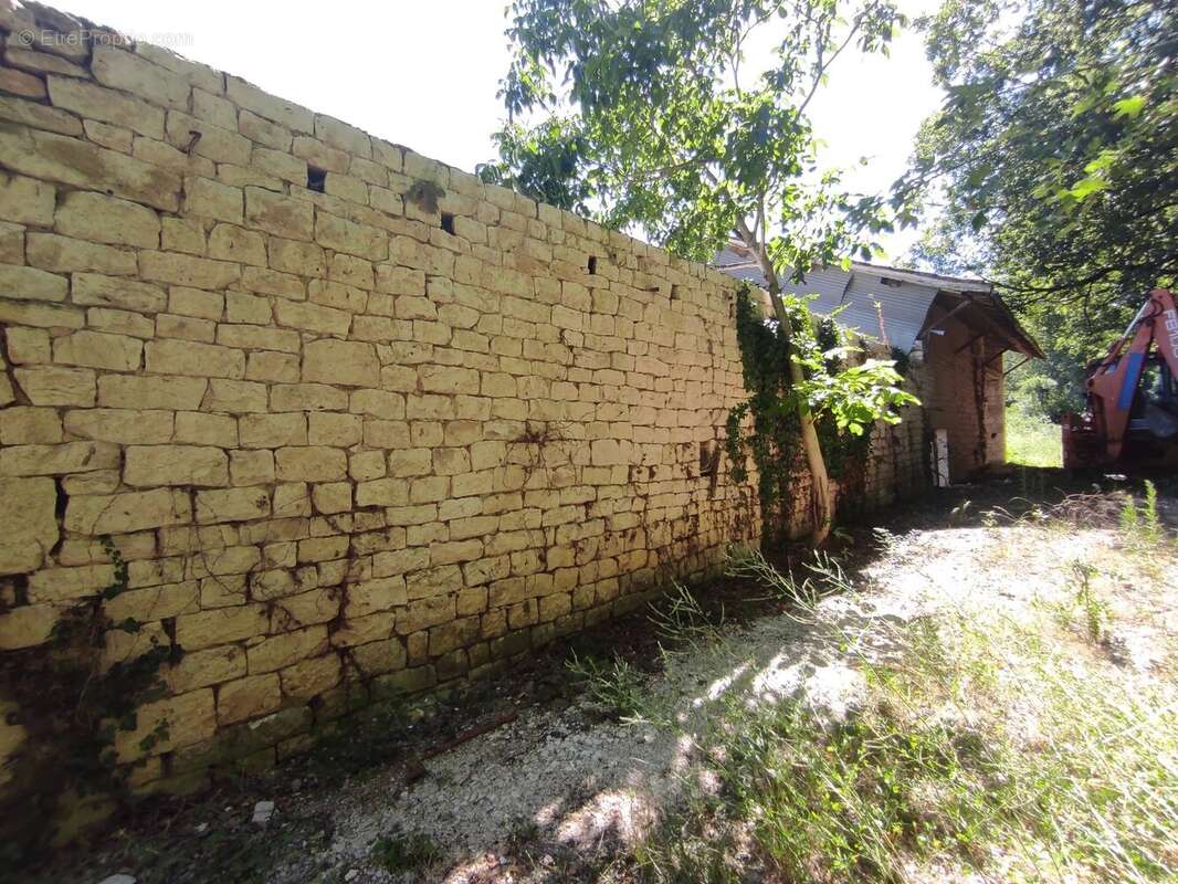 Maison à MONTDOUMERC