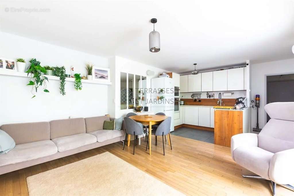 Appartement à VILLE-D&#039;AVRAY