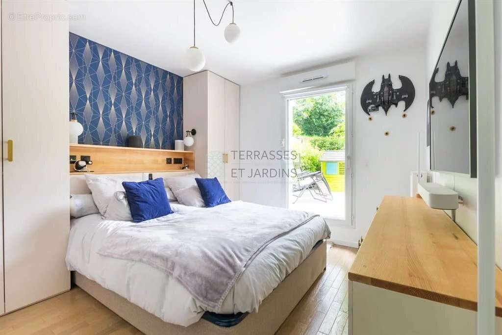 Appartement à VILLE-D&#039;AVRAY