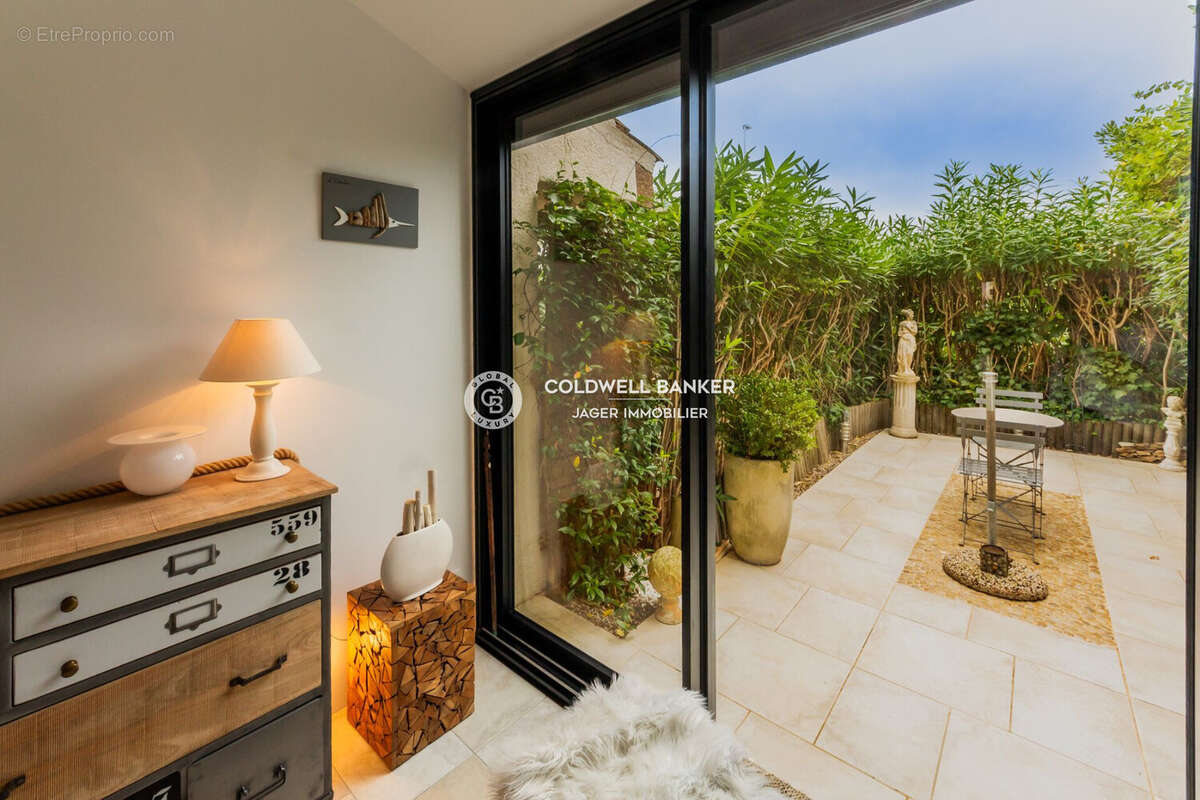 Appartement à COGOLIN